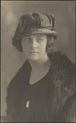 [Portret van een vrouw met Cameospeld].