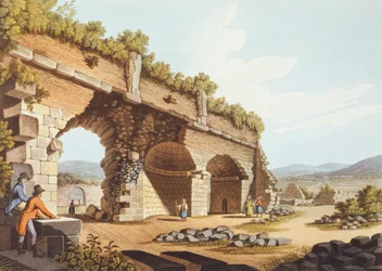 Europese reizigers voor de Tempel van Diana in Efeze