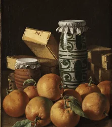 Stilleven met sinaasappels, potten en dozen met snoep