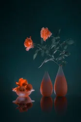 Elegant donker bloemmotief