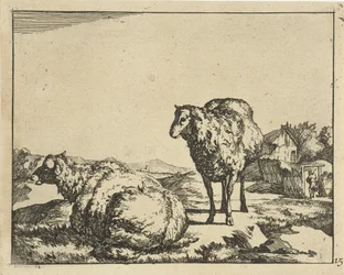Staand en liggend schaap met boerderij op achtergrond