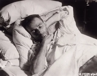 Egon Schiele op zijn sterfbed, 1918