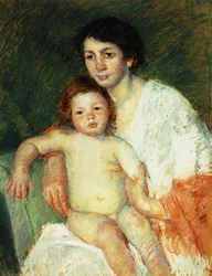 Naakte baby op de schoot van moeder rustend met haar rechterarm op de rugleuning van de stoel, 1913