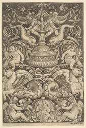 Een paneel met ornamenten met een grote pot in het midden, putti en andere figuren, 1530-60