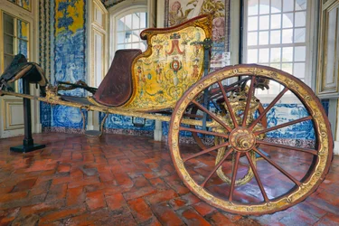 Paleis van Queluz, Queluz, Portugal. Versierde koets, 2020