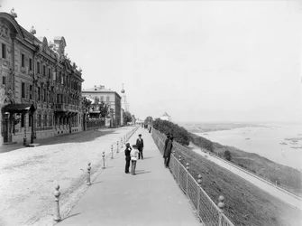 Strelka, samenvloeiing van de Volga en Oka rivieren, Nizjni Novgorod, Rusland, 1896