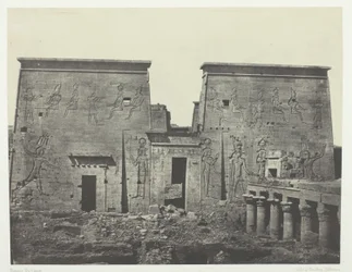 Drômos en Philônes, Grote tempel van Isis in Pilônes; Nubië, plaat 72 uit het album "Egypte, Nubië, Palestina en Syrië" (1852)