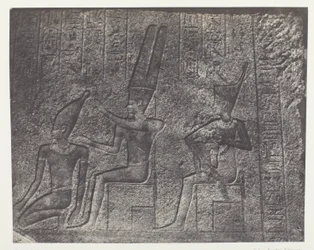 Palais de Karnak, Externe sculpturen van het granieten heiligdom; Thebe