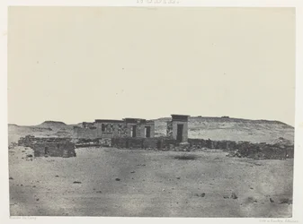 Tempel en dorp van Débôd, Parembole de l