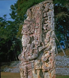 Stèle H, Plaza de Ceremonias, 731 AD