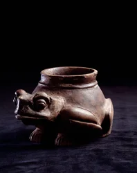 Precolumbiaanse kunst, Maya beschaving, finale klassieke periode: zoomorfe kleivaas in de vorm van een kikker (of schildpad). Uit La Lagunita, Quiche, Guatemala.