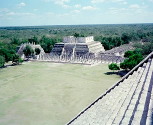 Precolumbiaanse beschaving: zicht op de site van Chichen Itza in de regio Yucatan