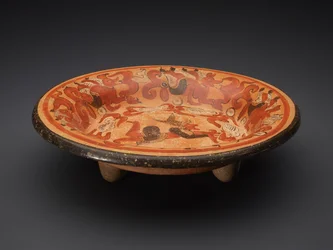 Driepoot Bord met God N en Coatimundis, 600-900 n.Chr.