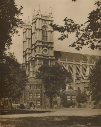 Onder de Elms in Deans Yard op een dag in juli, ca. 1935