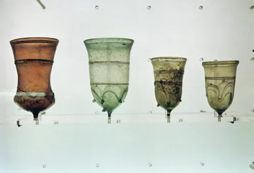 Selectie van Frankische glazen, 4e-5e eeuw (glas)