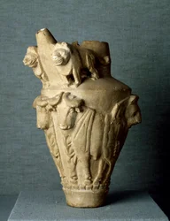 Mesopotamische kunst: rituele kalkstenen vaas met stieren en leeuwen. Uit de site van Uruk, Irak. Bagdad, Archeologisch Museum