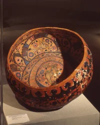 Jicapestle (beschilderde kalebas)