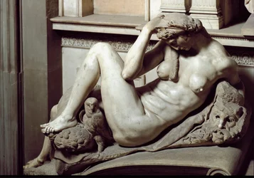 Allegorie van de nacht. Mausoleum van Giuliano de Medici. Marmeren sculptuur
