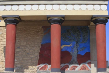 Minoïsch archeologisch terrein van Knossos. Noordingang, Noordzuilhal.