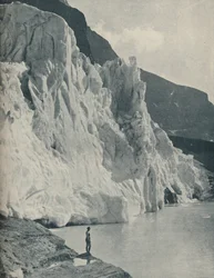 Tumbling Glacier en Berg Lake op Canada