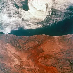 Aarde vanuit de ruimte - oog van een storm gezien vanuit Gemini 5, 1965