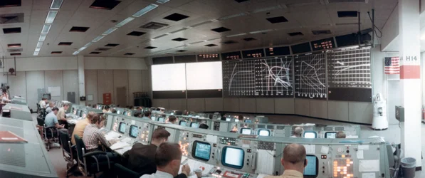 De Mission Operations Control Room in Mission Control Centre, Houston, Texas, VS, 1971