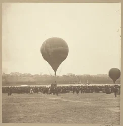 Le Geant, Champ de Mars