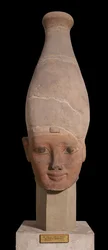 Hoofd van een farao met de witte kroon van Opper-Egypte, ca. 1400 v.Chr.