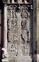 Detail van de zuidzijde van de westelijke portiek