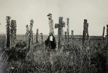 Rezo en el cemeterio, Araucano, Chili