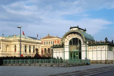 Het Otto Wagner Paviljoen op Karlsplatz