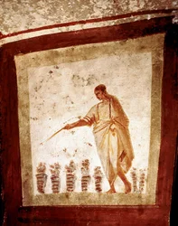 Vroegchristelijke kunst (periode van het oude Rome): vermenigvuldiging van brood en vis. Fresco van de catacombe aan de Via Anapo in Rome. 3e en 4e eeuw. Vroegchristelijke kunst. De vermenigvuldiging van de broden en vissen. Catacombe aan de Via Anapo