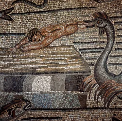 Scène uit het leven van Jona, afgebeeld terwijl hij door de vis op een strand wordt uitgespuwd. Detail. Mozaïek uit de 5e of 6e eeuw. Kathedraal van Aquileia, Italië