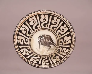 Kom (met vogelontwerp)