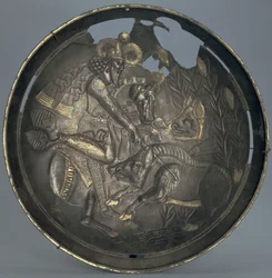 Schaal versierd met een scène van prins Varahran op jacht, Sassanidische dynastie (226-651) (zilver met vergulding)