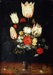 Bloemen in een Glazen Vaas op een Richel