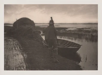 Moerasbewoner die rietstrooisel gaat snijden, uit Leven en landschap op de Norfolk Broads