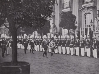 Potsdam, ontvangst van de prins door de keizer in het Neues Palais