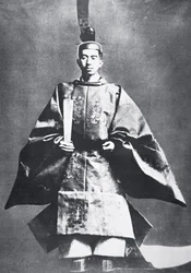 Hirohito, keizer van Japan, bij zijn troonsbestijging