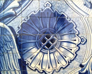 Detail van een decoratief paneel dat de Aankondiging afbeeldt, Lamego, Portugal. 1738