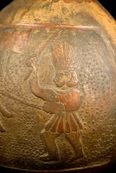 Fles met afbeelding van een gevecht tussen een ruiter en een krijger te voet (terracotta)