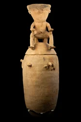 Grafurn / Muggencultuur (terracotta)
