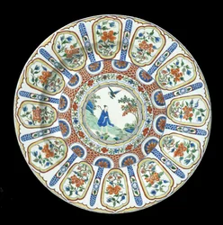 Een grote verte Imari schaal, Kangxi Periode, 1662-1722
