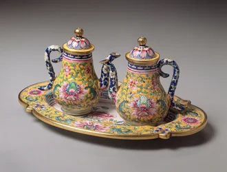 Paar miniatuurkannen en dienblad, Qianlong-periode (1736-95)