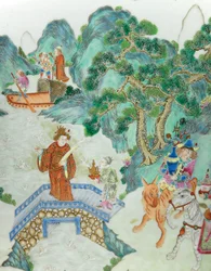 Detail van een paar keizerlijke Famille Rose vazen