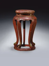 Jardinière (gelakt in rood met gouden, bruine en groene details)