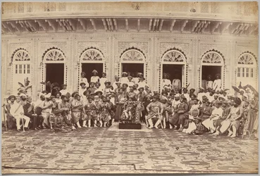 Maharadja van Scindia, edelen en hoge ambtenaren, Gwalior