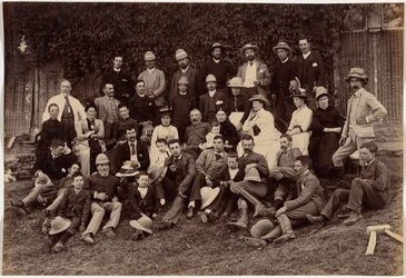 Picknickgezelschap bij het landhuis van meneer Peliti, Mashobra