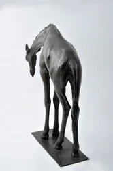 Grote giraffe met gebogen hoofd, gemodelleerd 1909-10, gegoten voor 1913