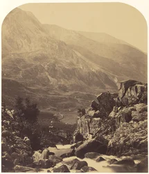 Gezicht vanaf de Ogwen-watervallen naar Nan Francon